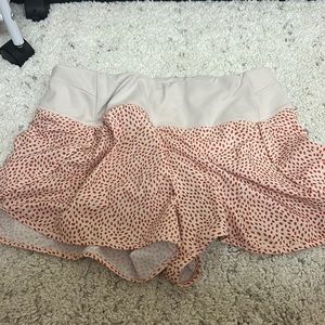 Athletic shorts, pink polka-dots